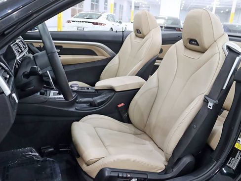 Used 2018 BMW M4 Convertible RWD image 29