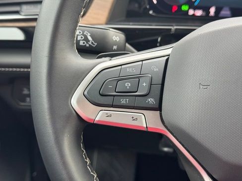 Used 2024 Volkswagen Atlas SE image 36