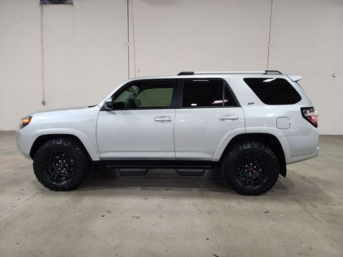 Used 2021 Toyota 4Runner SR5 image 8