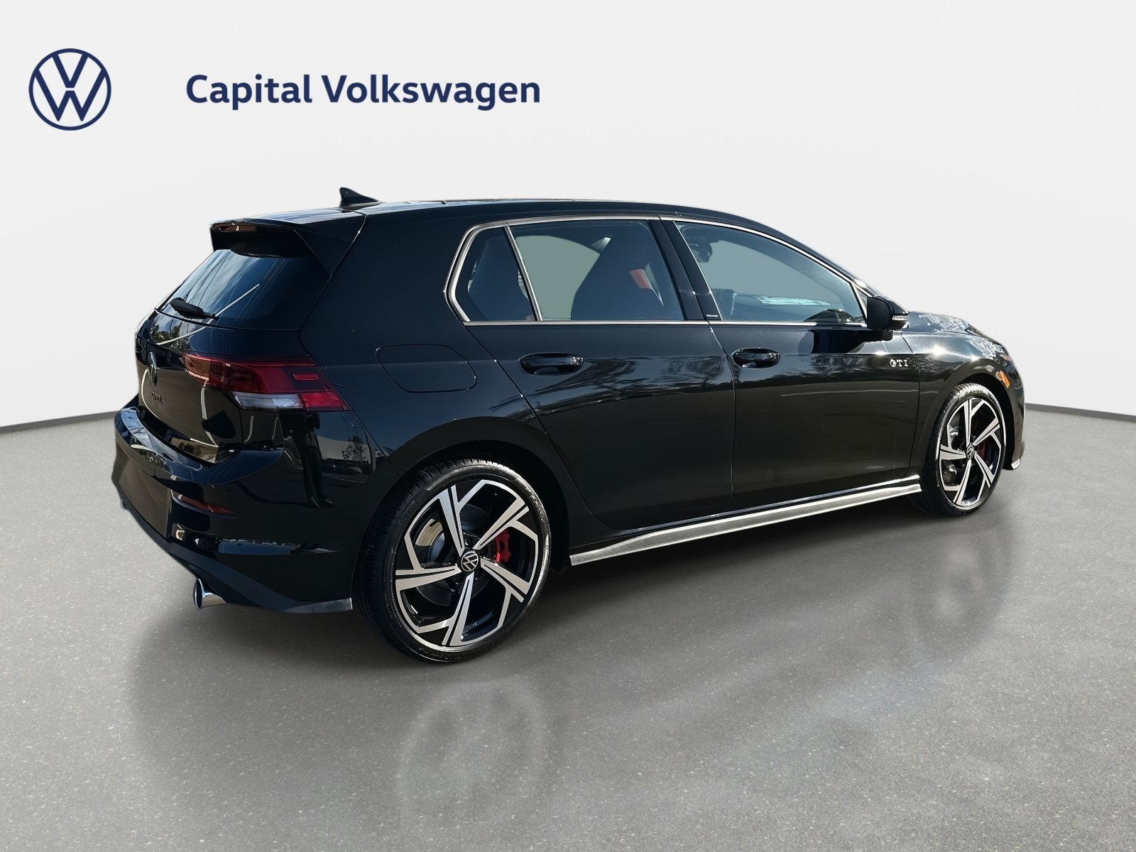 New 2026 Volkswagen GTI SE FWD image 5