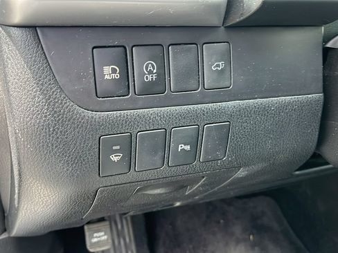 Used 2017 Toyota Highlander Limited w/ Carpet Mat Package AWD/4WD image 12