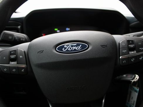 New 2026 Ford Maverick XL w/ Equipment Group 101A image 16