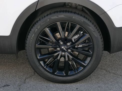 Used 2022 Kia Telluride SX w/ Towing Package image 10