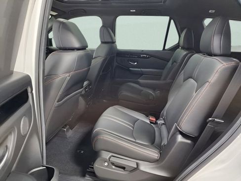 Certified 2025 Honda Pilot TrailSport image 20