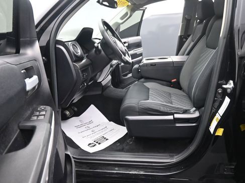 Used 2021 Toyota Tundra SR5 AWD/4WD image 17