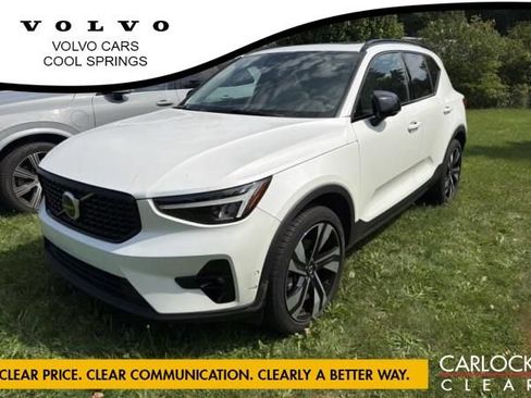 Used 2024 Volvo XC40 B5 Plus w/ Protection Package Premier AWD/4WD image 1