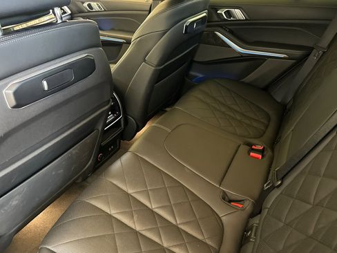 Used 2024 BMW X5 xDrive40i w/ Premium Package image 12