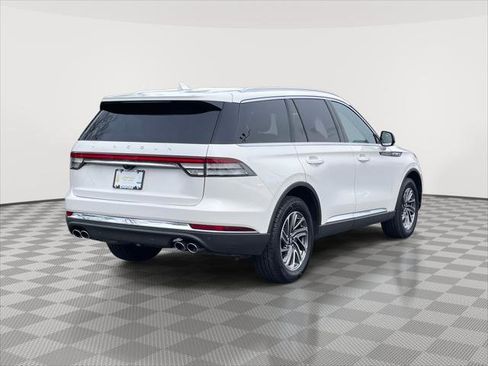 Used 2023 Lincoln Aviator Standard image 7