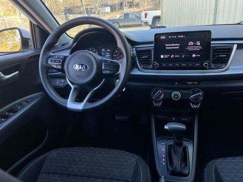 Used 2021 Kia Rio LX image 16