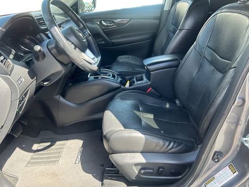 Used 2018 Nissan Rogue SL AWD/4WD image 9