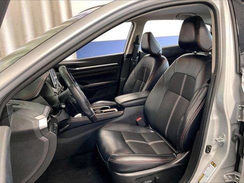 Used 2023 Nissan Altima 2.5 SR FWD image 10
