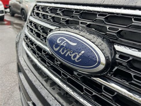 Used 2020 Ford Explorer XLT w/ Comfort Package image 29