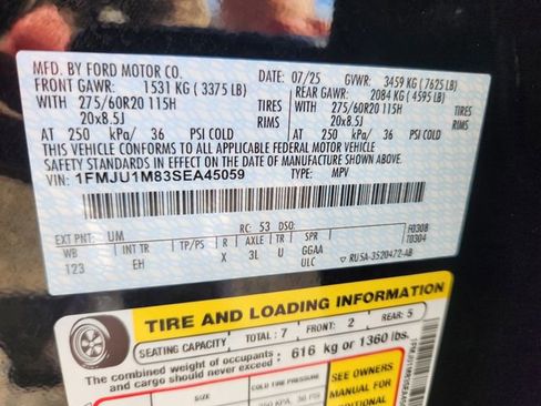 Certified 2025 Ford Expedition Platinum image 28