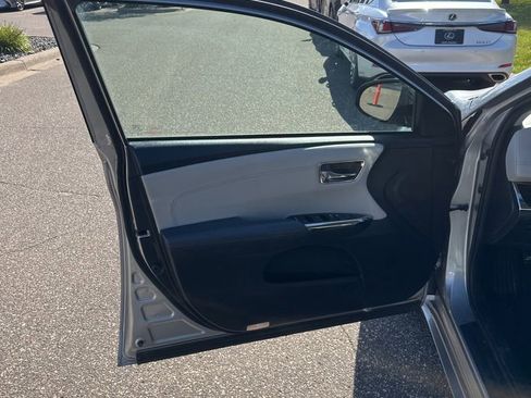 Used 2015 Toyota Avalon XLE image 12