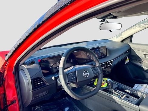 New 2026 Nissan Sentra SR FWD image 6