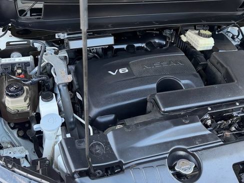 Used 2018 Nissan Pathfinder S AWD/4WD image 23