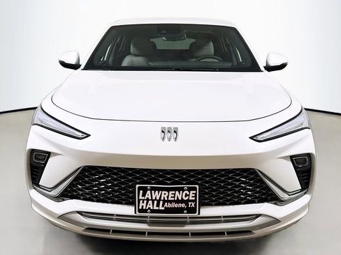 New 2026 Buick Envista Avenir FWD image 2