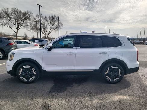 Used 2025 Kia Telluride S image 39