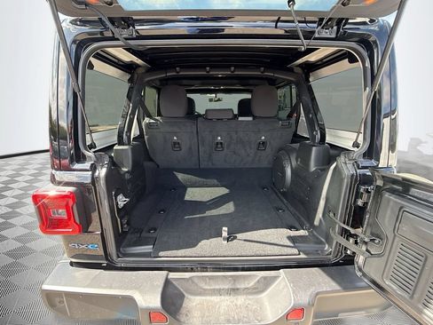 Used 2023 Jeep Wrangler Unlimited w/ Sun & Screen Package AWD/4WD image 30