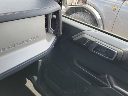 Certified 2025 Ford Bronco Outer Banks AWD/4WD image 27