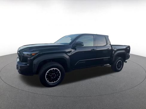 Used 2025 Toyota Tacoma TRD Off-Road AWD/4WD image 7