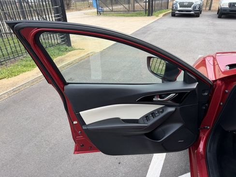 Used 2014 MAZDA MAZDA3 s Grand Touring image 27