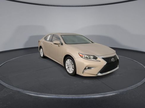 Used 2016 Lexus ES 350 w/ Accessory Package FWD image 3