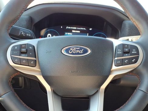 Used 2025 Ford Explorer Active w/ Active Comfort Package AWD/4WD image 21