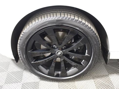 Used 2024 Land Rover Range Rover Sport Dynamic SE image 11