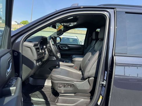 Used 2024 Chevrolet Suburban RST w/ Luxury Package AWD/4WD image 19