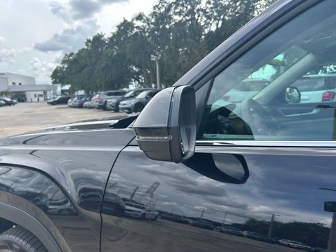 New 2026 Volkswagen Atlas SE FWD image 24