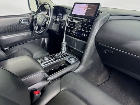 Used 2024 Nissan Armada SV RWD image 37