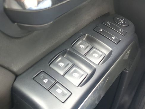 Used 2018 Chevrolet Silverado 1500 LT w/ All Star Edition image 22