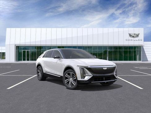 New 2025 Cadillac Lyriq Luxury image 1