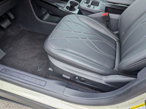 Certified 2025 Ford Mustang Mach-E Select w/ Comfort Package Lite image 14