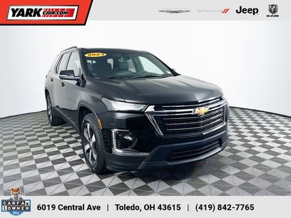 Used 2023 Chevrolet Traverse LT w/ LT Premium Package