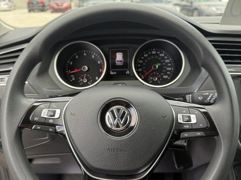 Used 2020 Volkswagen Tiguan S image 18