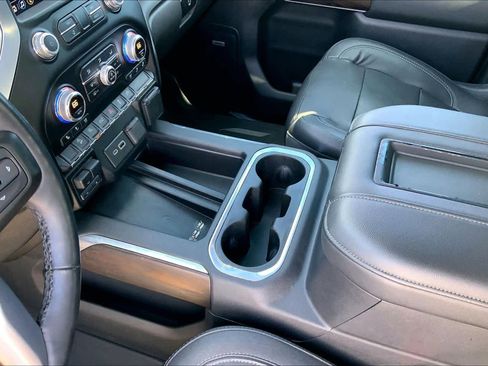 Used 2019 GMC Sierra 1500 SLT image 16