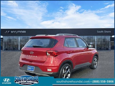 Certified 2023 Hyundai Venue SEL w/ Cargo Package image 6