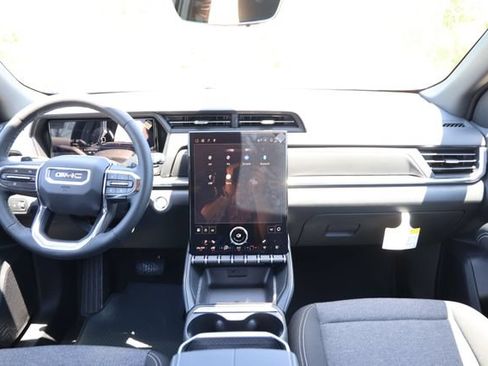 New 2026 GMC Terrain Elevation w/ Technology Package II FWD image 25