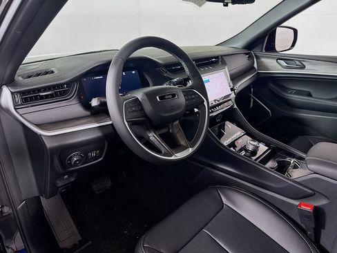 New 2026 Jeep Grand Cherokee L Limited AWD/4WD image 9