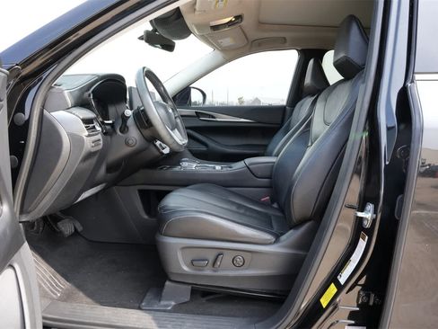 Certified 2023 INFINITI QX60 Luxe image 17