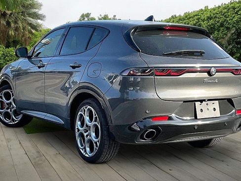 Used 2024 Alfa Romeo Tonale Veloce AWD/4WD image 9
