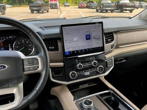 Used 2024 Ford Expedition Max Limited image 6