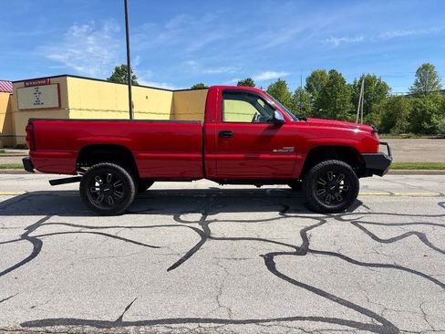 Used 2005 Chevrolet Silverado 2500 LS w/ Heavy-Duty Power Package AWD/4WD image 7