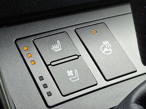 Used 2025 Lexus IS 350 F Sport w/ Accessory Package image 23