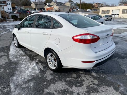 Used 2019 Ford Fiesta SE w/ Cold Weather Package image 3