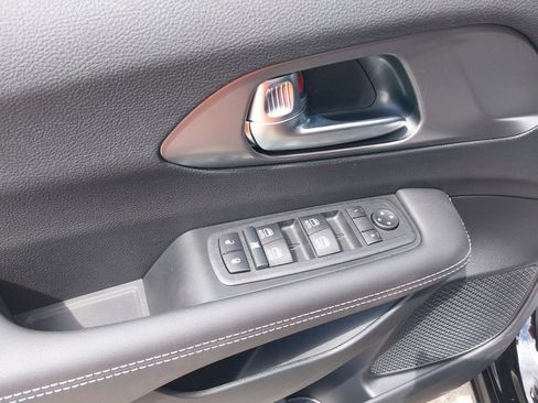 New 2026 Chrysler Voyager LX image 26