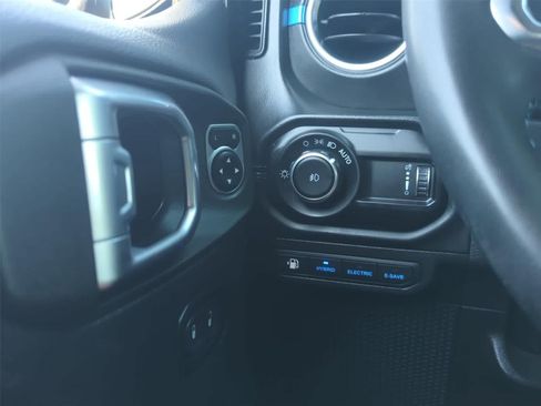Used 2024 Jeep Wrangler High Altitude AWD/4WD image 20
