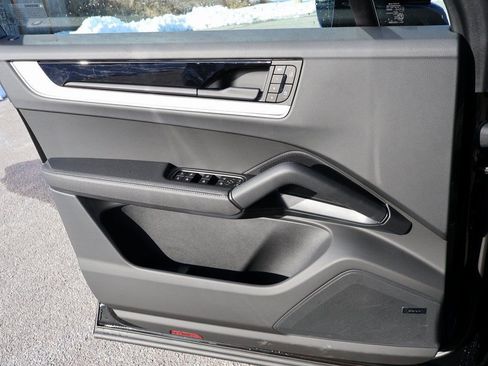 New 2026 Porsche Cayenne S image 36